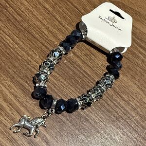 Black Beaded Bracelet with Silver Unicorn Horse Charm 🦄 💜🐴